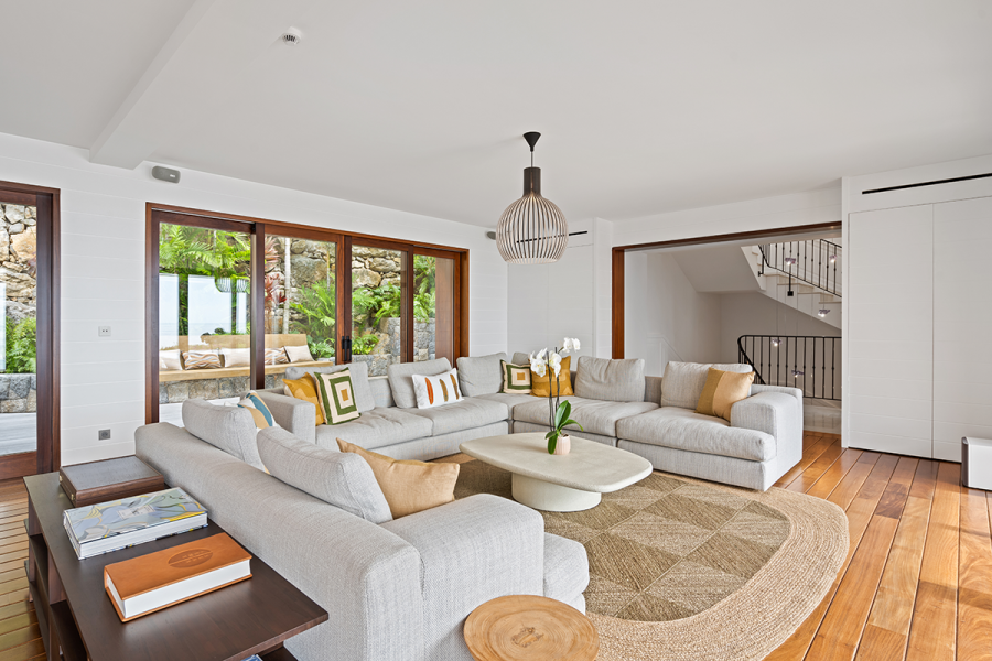 Sixieme Sens | Living Room
